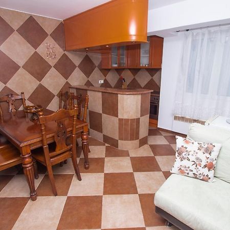 Lea Apartment بار المظهر الخارجي الصورة