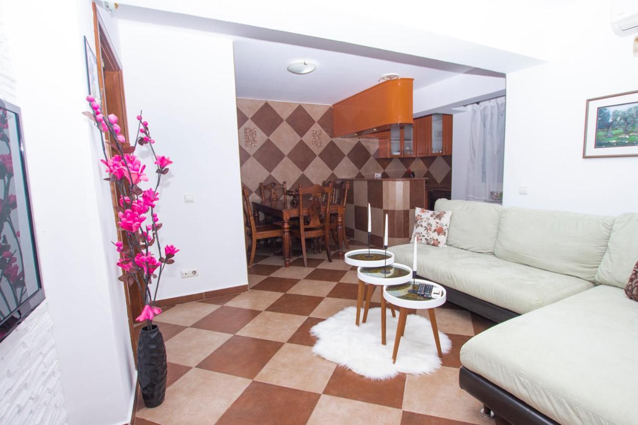 Lea Apartment بار المظهر الخارجي الصورة