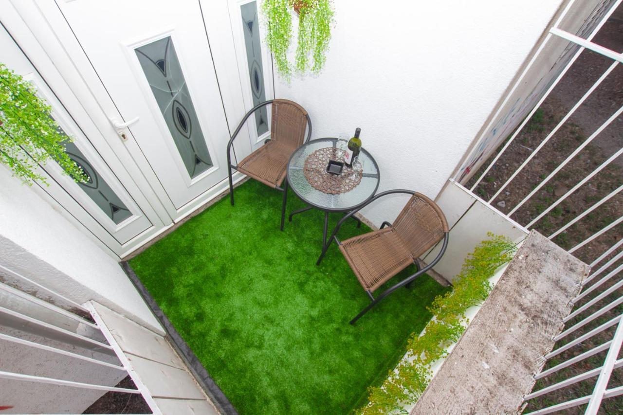Lea Apartment بار المظهر الخارجي الصورة