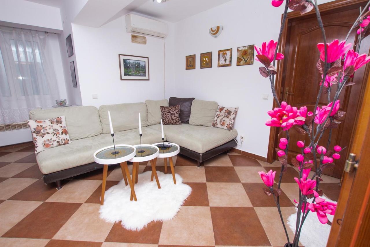 Lea Apartment بار المظهر الخارجي الصورة